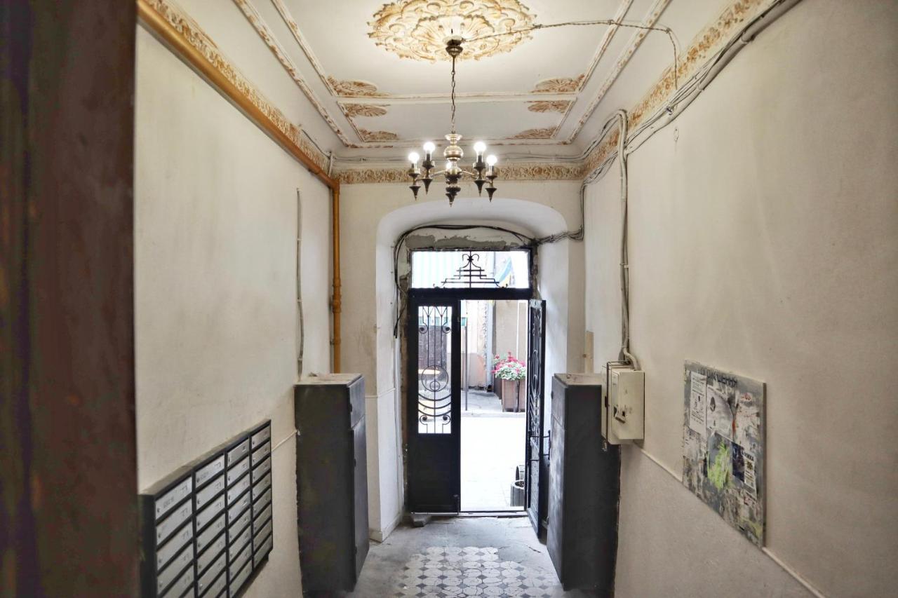 Вул Вірменська 14 Апартаменти Lviv Exteriör bild